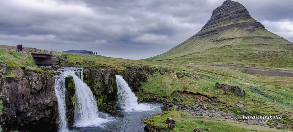 Kirkjufell und Kirkjufellsfoss - ein beliebtes Bildmotiv