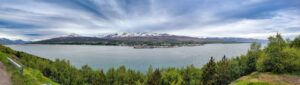 Ausblick auf die Stadt Akureyri und ihre Umgebung im Panoramablick