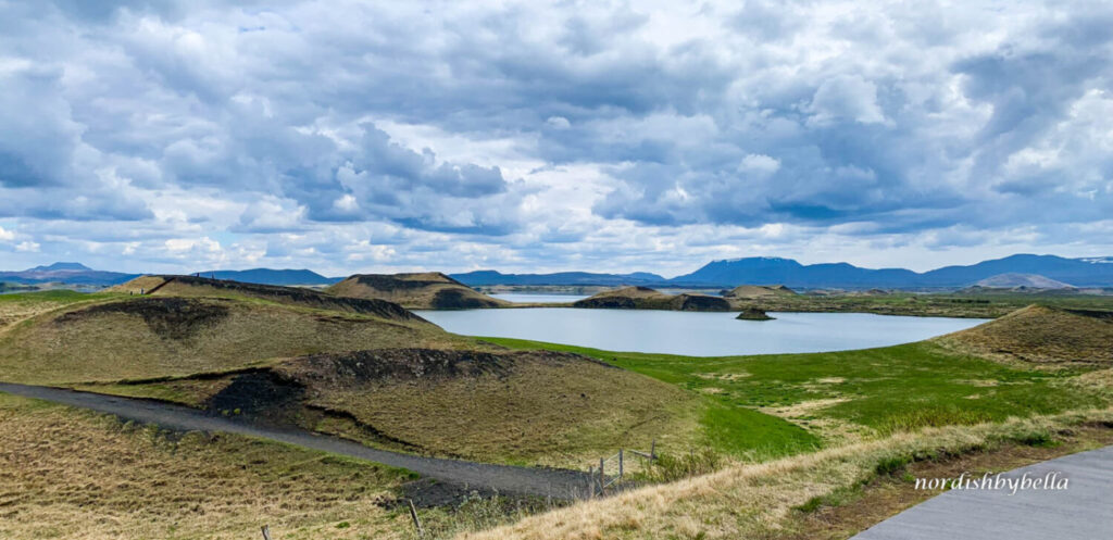 Sicht auf die Pseudokrater am Mývatn-See