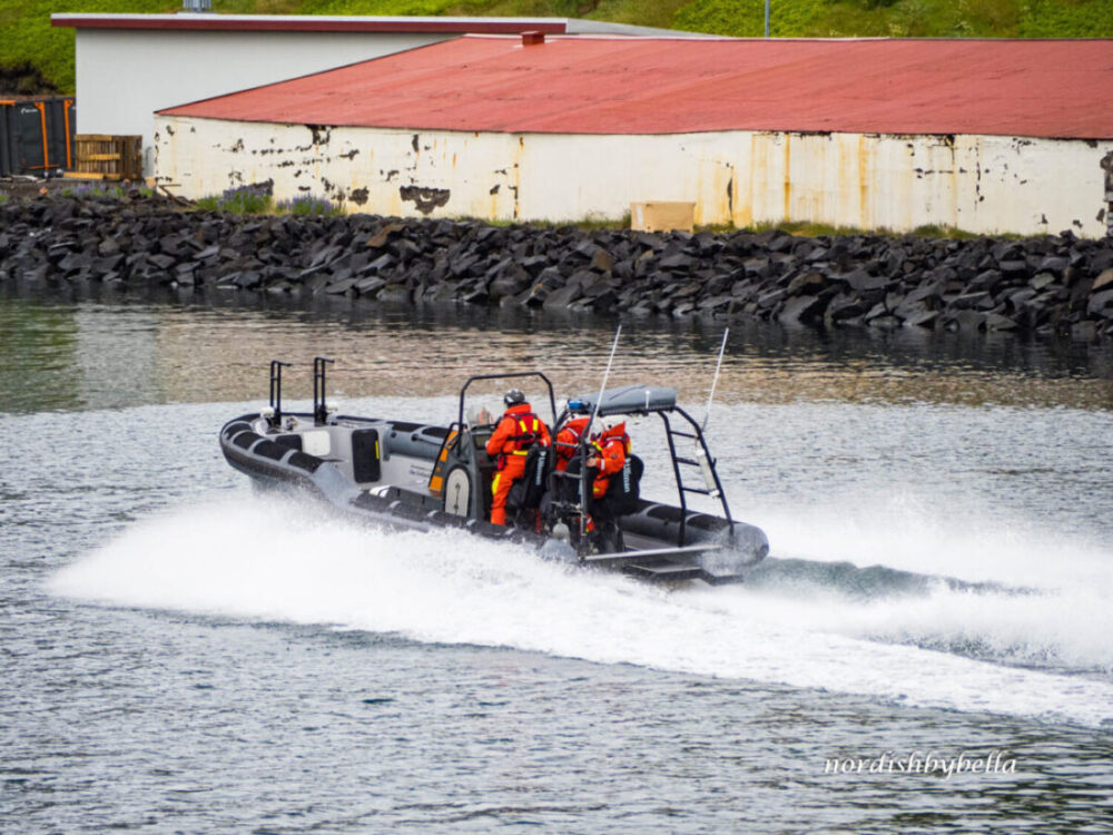 Motorboot von der isländischen Wasserrettung