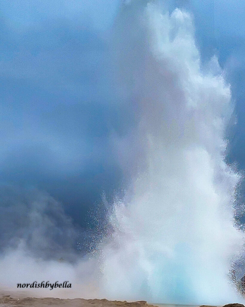 Wasserfontäne des Strokkur-Geysirs